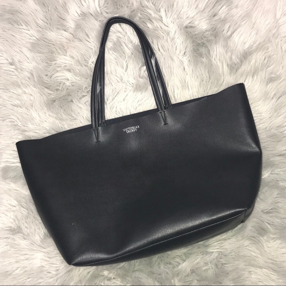 Victoria's Secret Handbags - 🖤Victoria’s Secret Tote🖤
